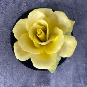 napoleon capodimonte porcelain flower Lg Yellow Rose Made In‎ Italy Vintage Read